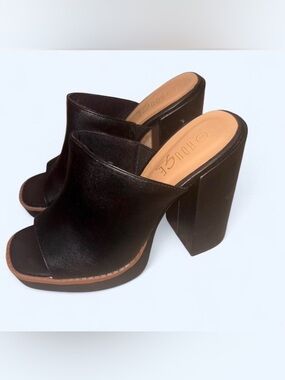 Ruche Black Open-Toe Block Heel Mules with Tan Insole